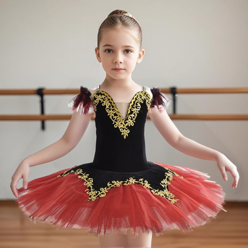 Girl's skirt, children's suit