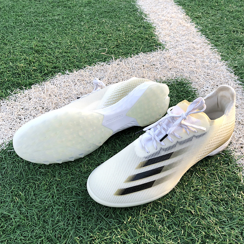 カシ狼の新型砕釘男女サッカー靴青少年ファッション人工芝生運動訓練靴卸売り代発|undefined