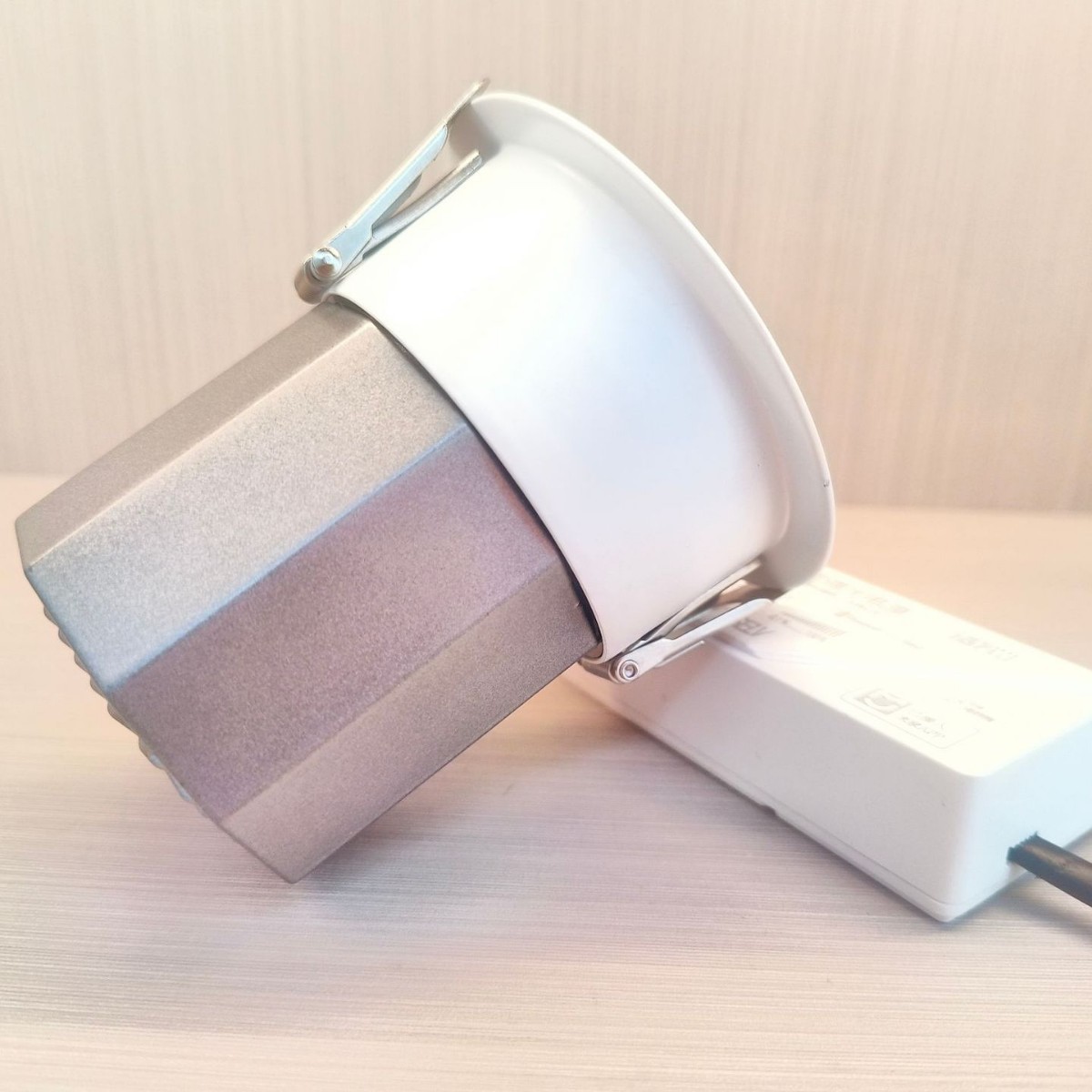 전체 스펙트럼 눈부심 방지 스포트라이트 COB 지능형 거실 내장 LED 램프 천장 다운 라이트 조명 언덕 벽 세탁기