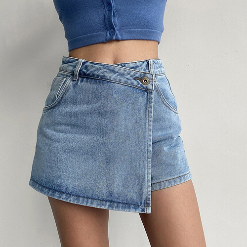 High-waisted A-line denim shorts for women 2023 new summer style light-colored fake two-piece design with slimming temperament and hot girl culottes