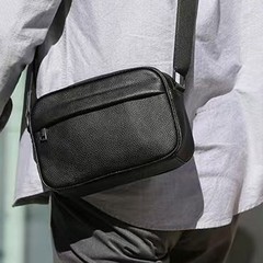 2023 新しいトレンディなメンズレザーバッグビジネス本革ショルダーバッグメンズカジュアル第一層牛革水平ショルダークロスボディバッグ