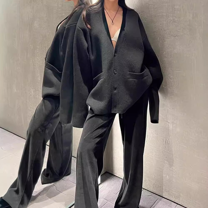 Clearance Sale Autumn and Winter Thick Retro Style Spicy Girl Deep V-Neck Loose Knit Cardigan Oversized Sweater Coat Quilted Top