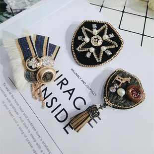 Fashion Korean version of the East Gate tassel badge button personality brooch corsage women a generation of spot direct supply
