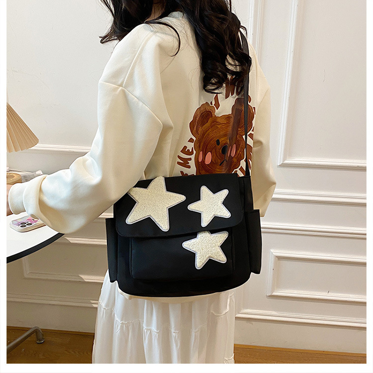 Cross-border wholesale large-capacity five-pointed star canvas single-shoulder bag, cute school style crossbody bag, student commuting bag for classes undefined