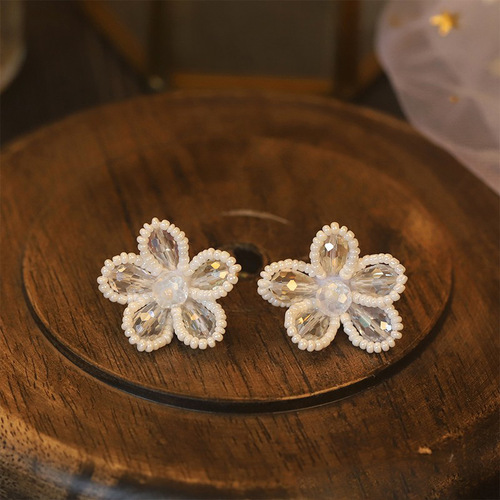 Silver Needle Retro Temperament Pearl Flower Earrings French Design Earrings Korean Simple Versatile Personalized Earrings for Women