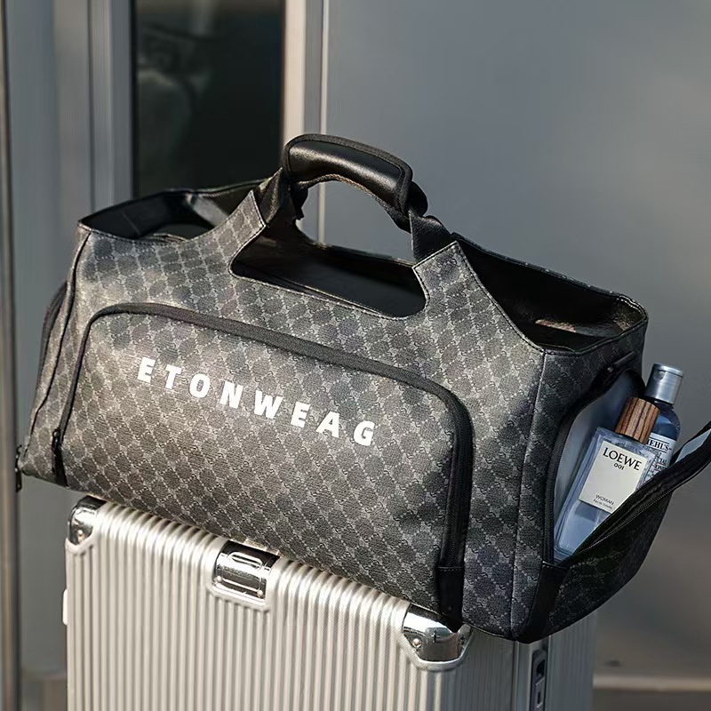 Handheld travel bag