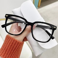 新型のおおらかな枠は青いメガネの男性の欧米のファッションネットの赤いメガネの女性の韓国版の学生の近視の完成品のメガネを防ぎます。