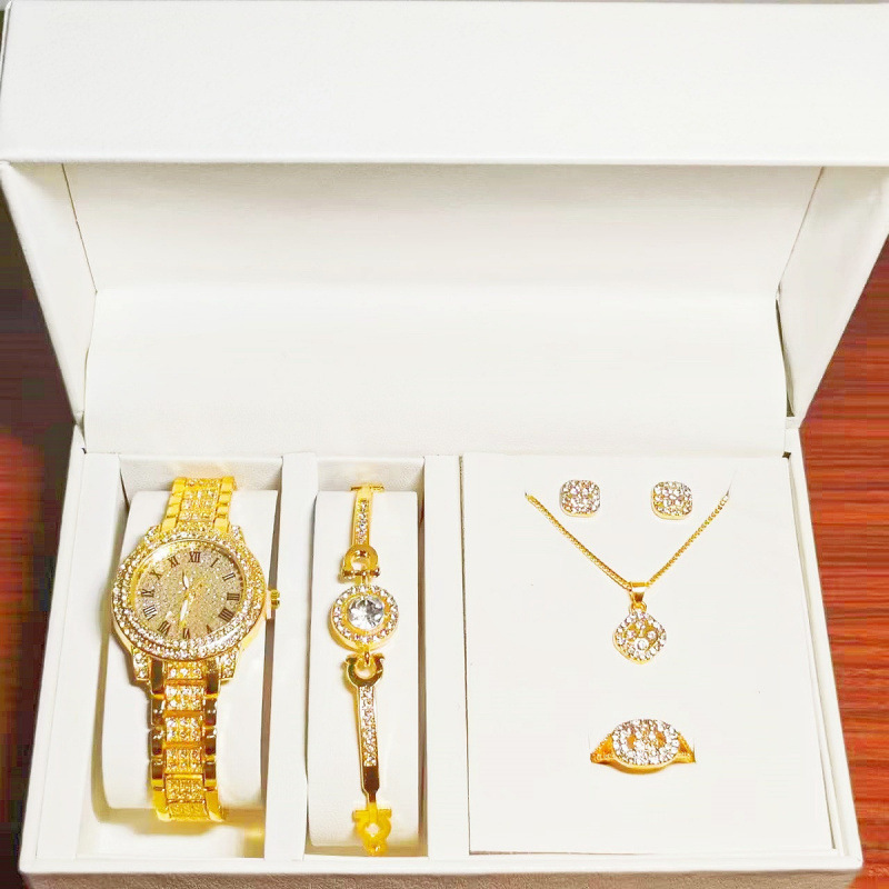 Золотые часы со сверкающими бриллиантами + комплект из четырех предметов из гипсофилы (колье, кольцо, серьги и браслет)