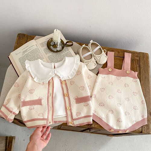  Autumn Clothes for Infants and Girls Cute Bear Head Jacquard Knitted Jacket + Strap Harness 2-piece Set