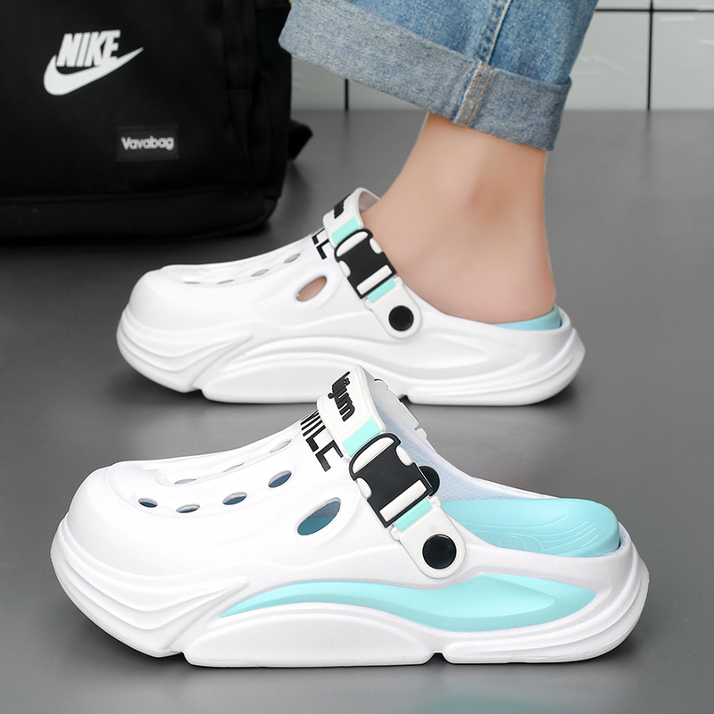 Zapatos con agujeros para hombre nuevo verano en casa 2025 pareja deportes de suela gruesa ropa exterior Baotou antideslizante pisando sandalias de mierda