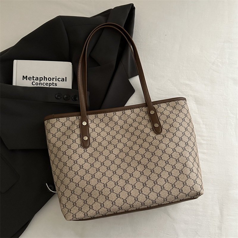 Bolso de moda simple de gran capacidad para mujeres 2024 invierno de mujeres nuevas bolsas de moda de impresión de viaje bolso de hombro