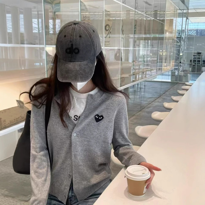 2026 Autumn and Winter New Japanese Style Couple's Heart-Patterned Sweater Knit Wool Cardigan Classic Cdg Trendy Brand Unisex Sweater