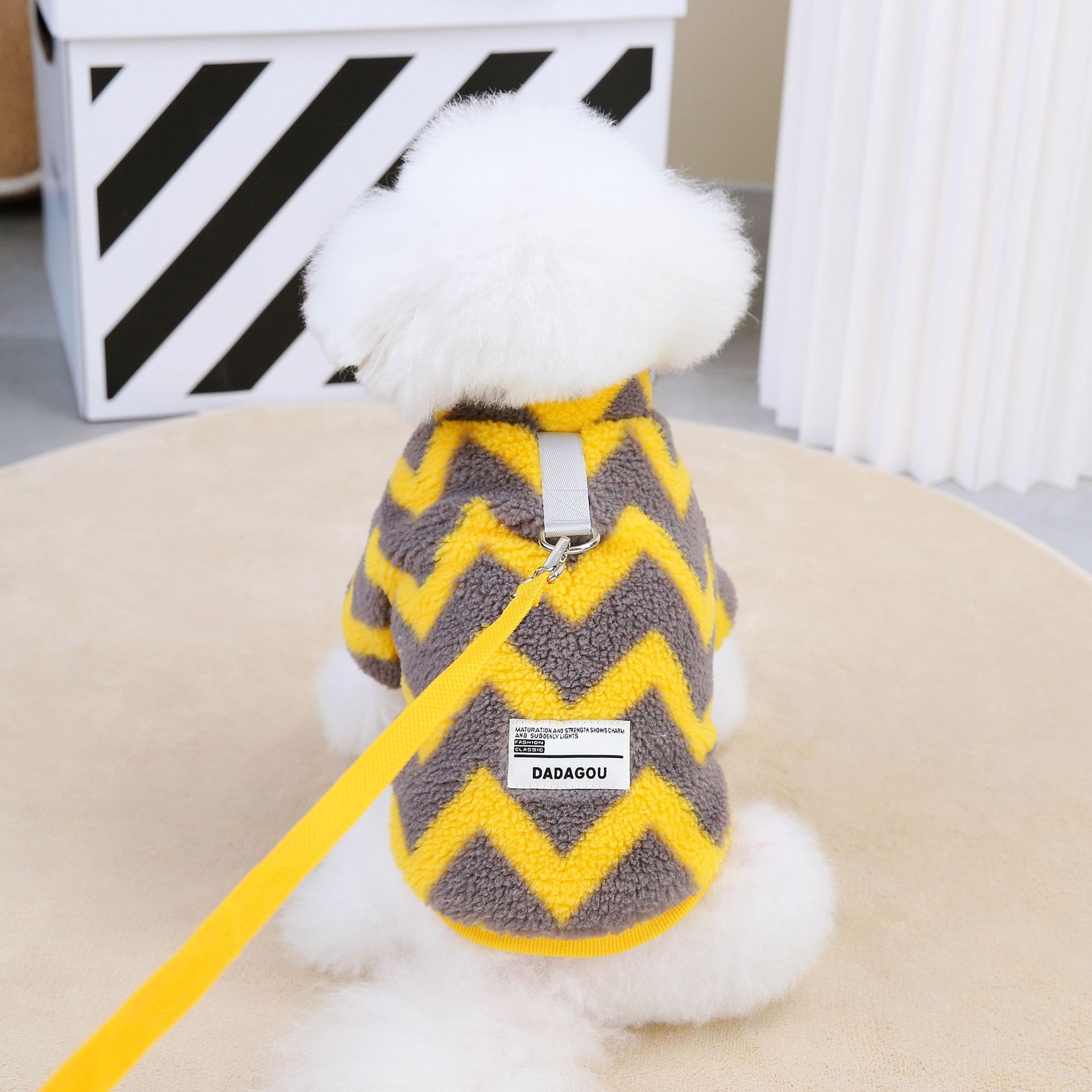Ropa para mascotas ropa para perros ropa de otoño e invierno ropa para mascotas Teddy CAT ropa para mascotas invierno Nuevo 23 eléctrico corrugado ropa de algodón acolchado