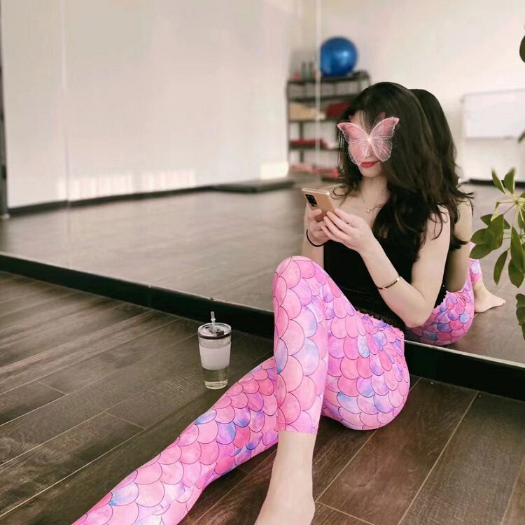 Niche Yoga Pants Women's Outer Wear Mermaid Scale Printed High Waist Tight Hip Lifting Fitness Pants Bright Color Peach Hip Sports
