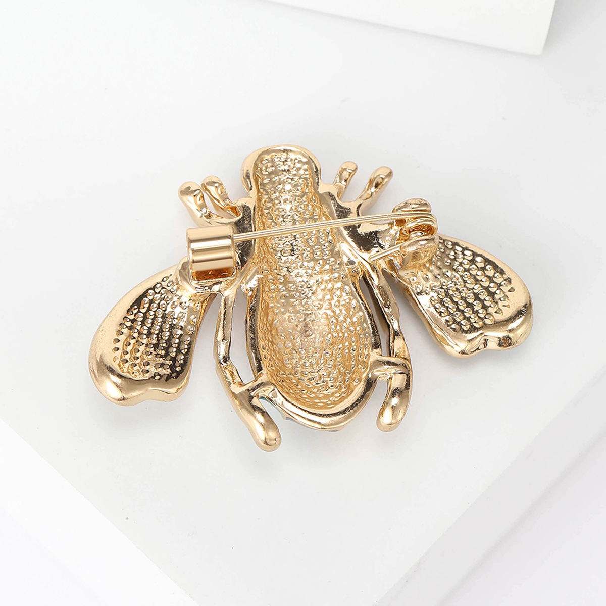 11g Weight Brooches Classification Holiday, Banquet Occasion Alloy Material Insect Pattern All Seasons Season Women's Gender Enamel Design Casual, Cute Style Casual Cute Pin Insect Alloy Enamel Women's Brooches 2