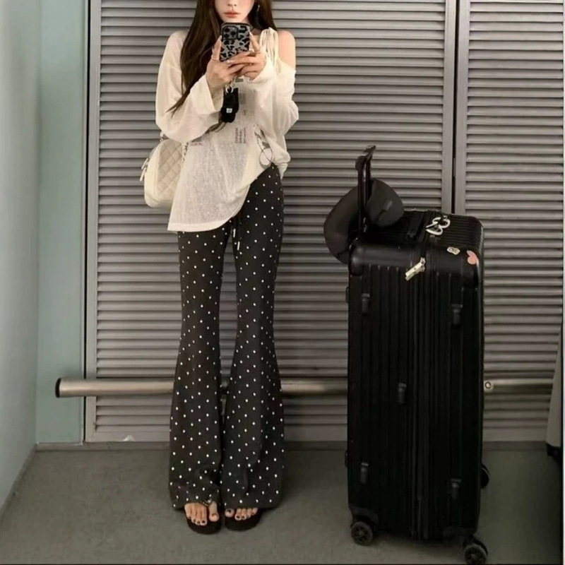 Mina's Airport Sweetheart Off-White Printed Tie-Up Sun Protection T-Shirt/Grey Polka Dot Casual Pants Set