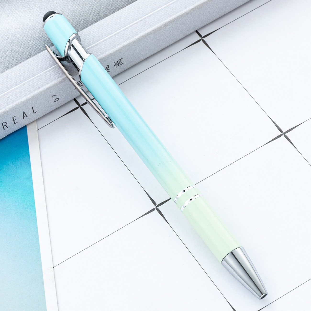 Nuevo bolígrafo de presión colorido metal color gradiente pantalla táctil pluma de regalo creativa logotipo de impresión de bolígrafo publicitario