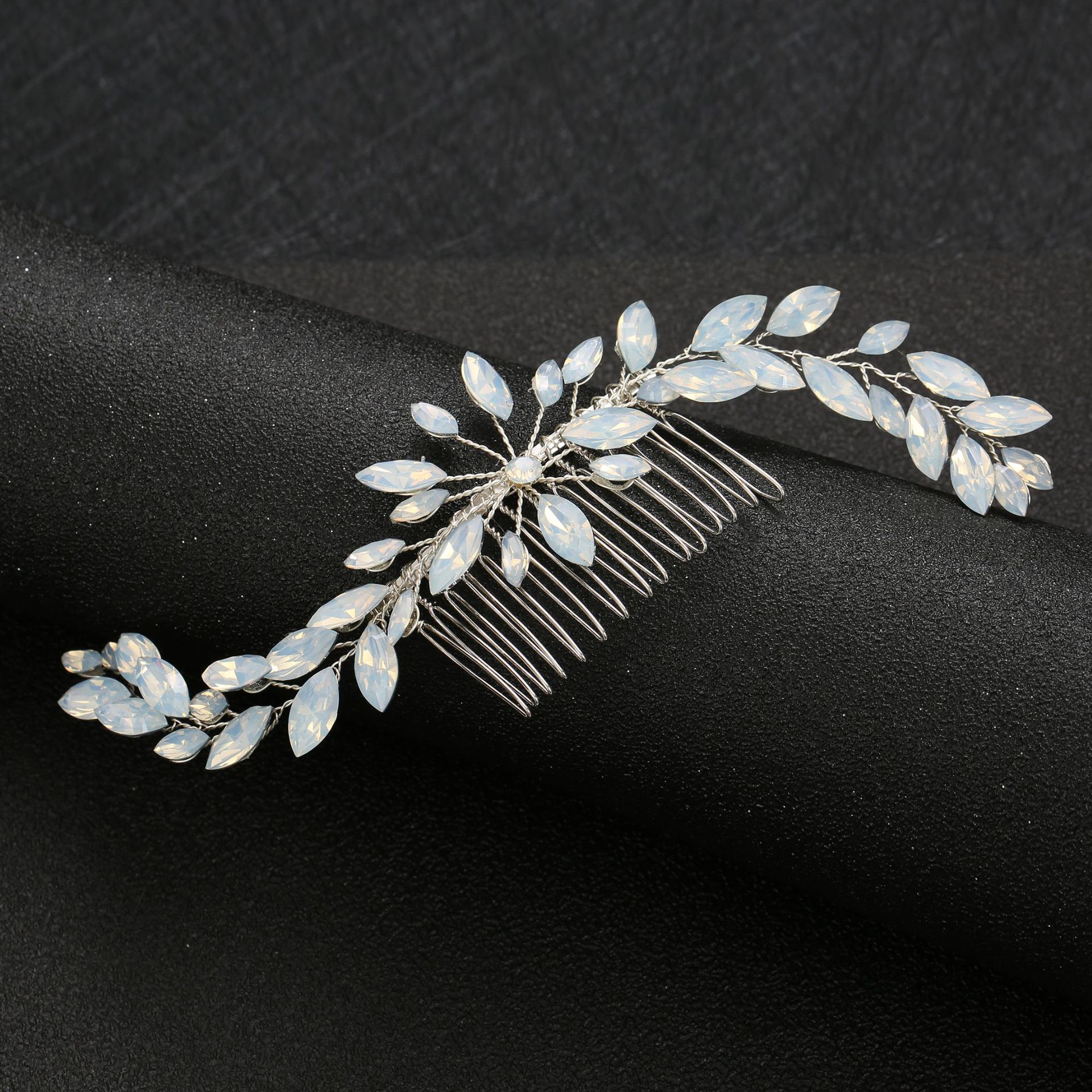 Metal Material Geometric Pattern Women's Gender Glam Bridal Shiny Geometric Metal Rhinestone Insert Comb