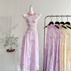 『欣幸』紫のロングタイプの首のサスペンダーのワンピース女性の夏のフランス式の復古の修身はやせている気質のスカートを現します。