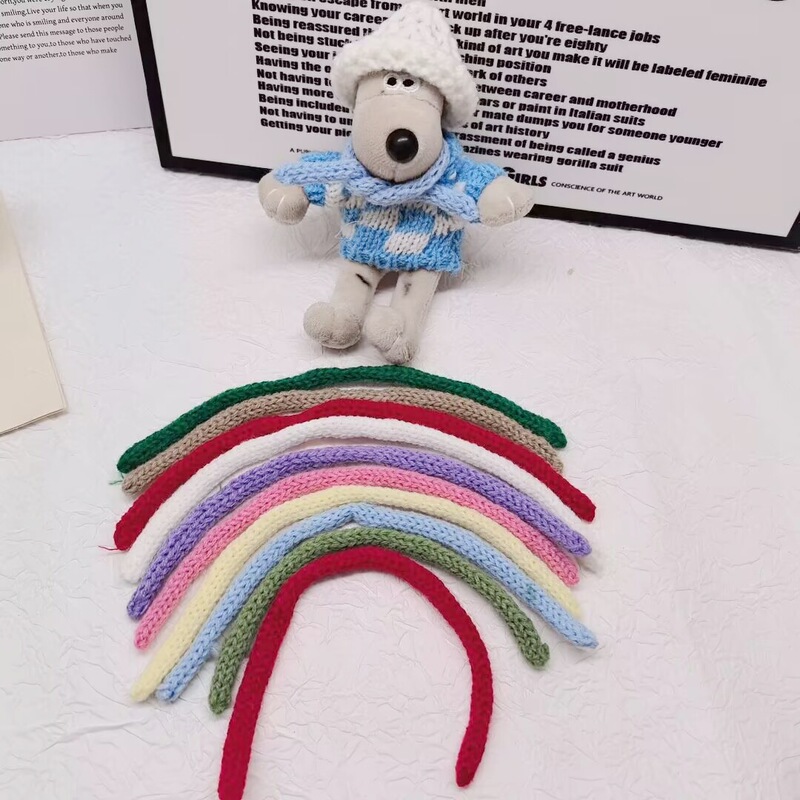 21cm Autumn and Winter Mini Knitted Scarf Christmas Doll DIY Decorative Scarf Cute Doll Doll Round Small Scarf