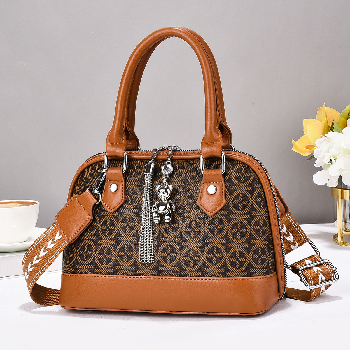 Temperamento nuevo bolso de mensajero 2025 bolso de mano coreano exquisito bolso de hombro bolso de mujer mujer de moda mujer todo fósforo