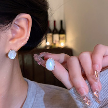 �nϵС���¹�ʯ���hŮ�p��С���OӋ�߼��ж�ᔾ��º��s�ٴ���Ʒ