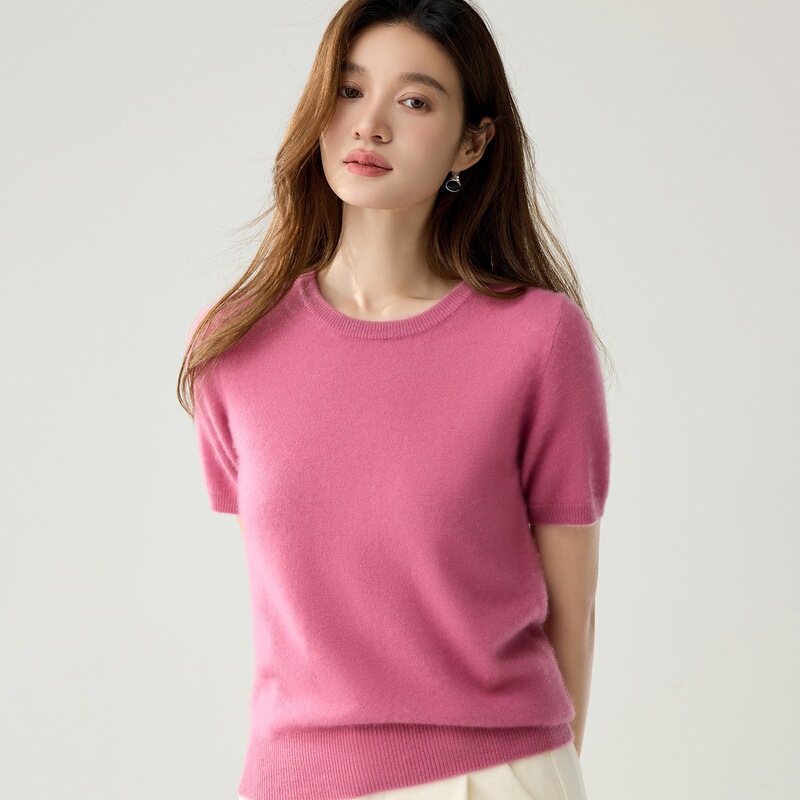New autumn and winter collection: soft and comfortable cashmere blend women's knitted short-sleeved round-neck T-shirt, a simple and versatile top or outerwear New autumn and winter collection: soft and comfortable cashmere blend women's knitted short-sleeved round-neck T-shirt, a simple and versatile top or outerwear