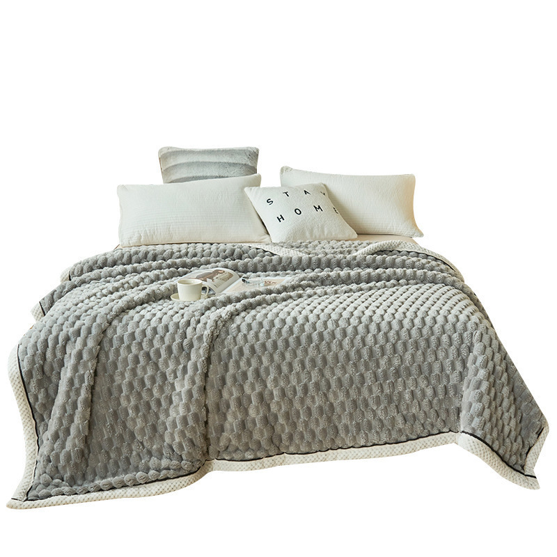 Otoño y invierno mantas de coral siesta de oficina sábanas de espessamiento de una sola pieza de seda de leche mantas de aire acondicionado edredón pequeño