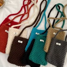 �n���ﶬ���ǹ�ɫ�ճ��W���֙C��ᘿ�б�����X��Ů��������e�ٴ�