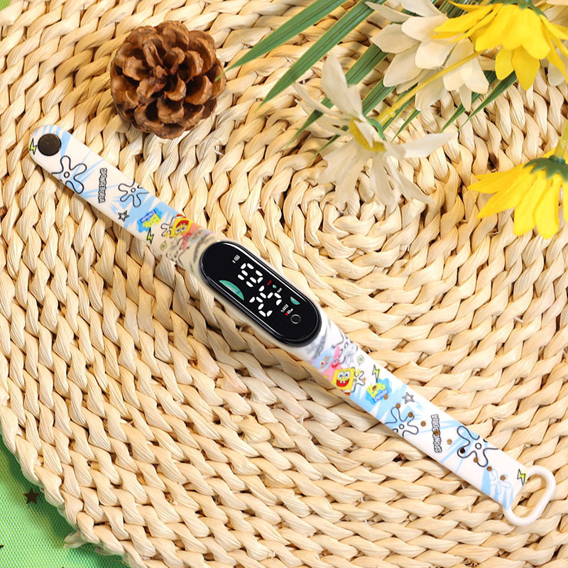 2024 explosión de chatarra oso de café M9 impresión pulsera relojes de pulsera niños estudiantes moda lindo reloj electrónico LED