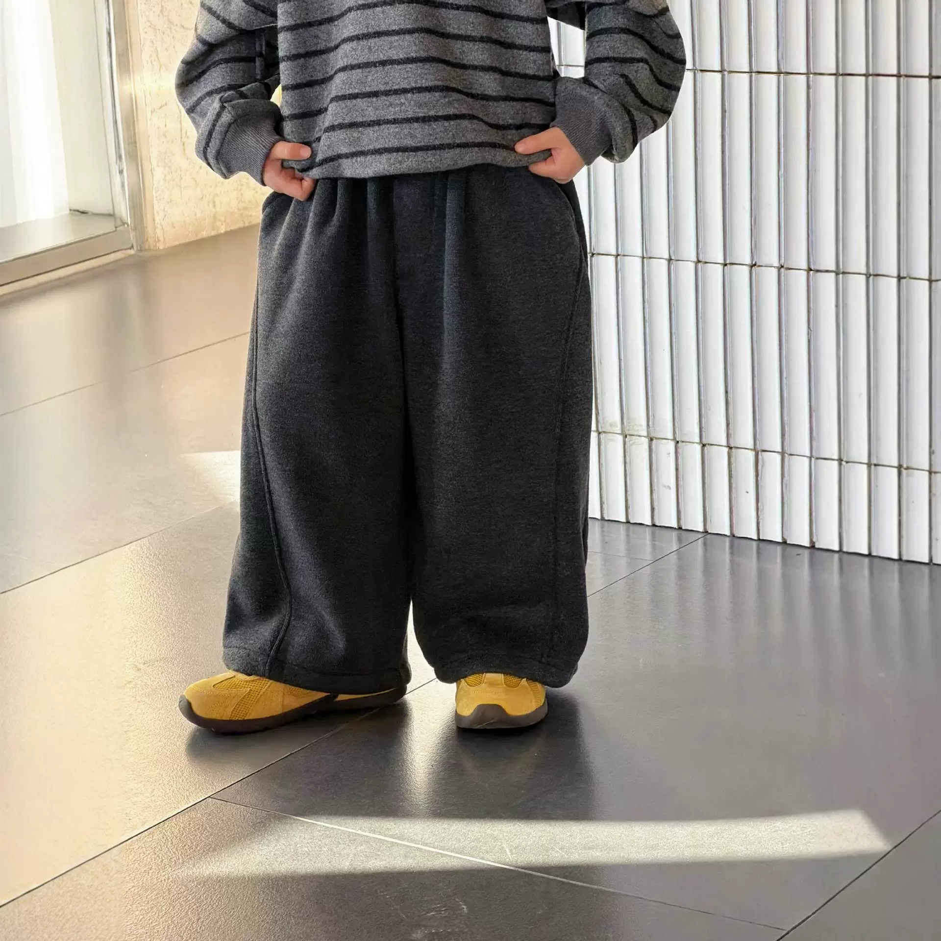 男童冬季一体绒裤子新款儿童加厚保暖拼接休闲长裤女童洋气弯刀裤