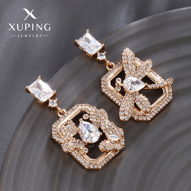 Xuping Europa y América de moda micro incrustado con mariposa de mariposa de mariposa de mariposa de estilo de auriculares lujosos de alto nivel de sensación de otoño e invierno pendientes elegantes
