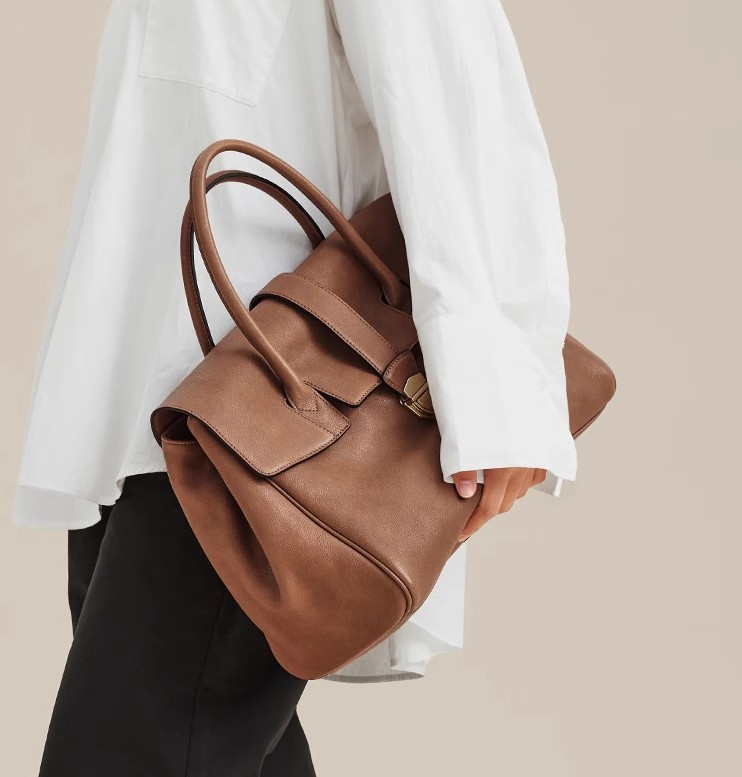 Maletín grande vintage de cuero genuino para mujer, modelo 2025, bolso de gran capacidad para el día a día, hecho de cuero vacuno de primera calidad curtido al vegetal.