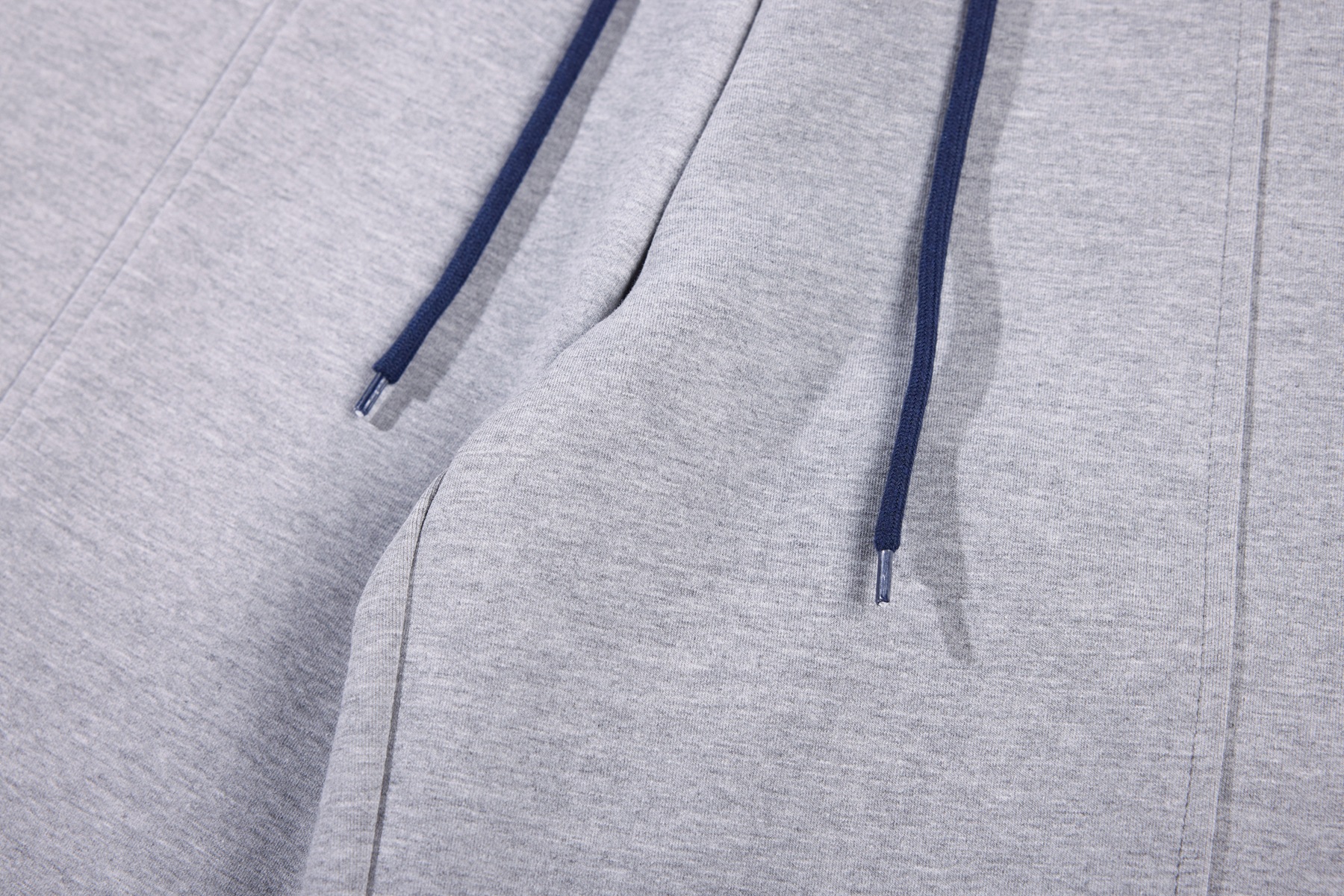 Joggers unisexes déstructurés – Pantalon de survêtement streetwear oversize avec ourlet biseauté et technologie anti-froissage (24 % coton, gris, S-XL)_voghion.com