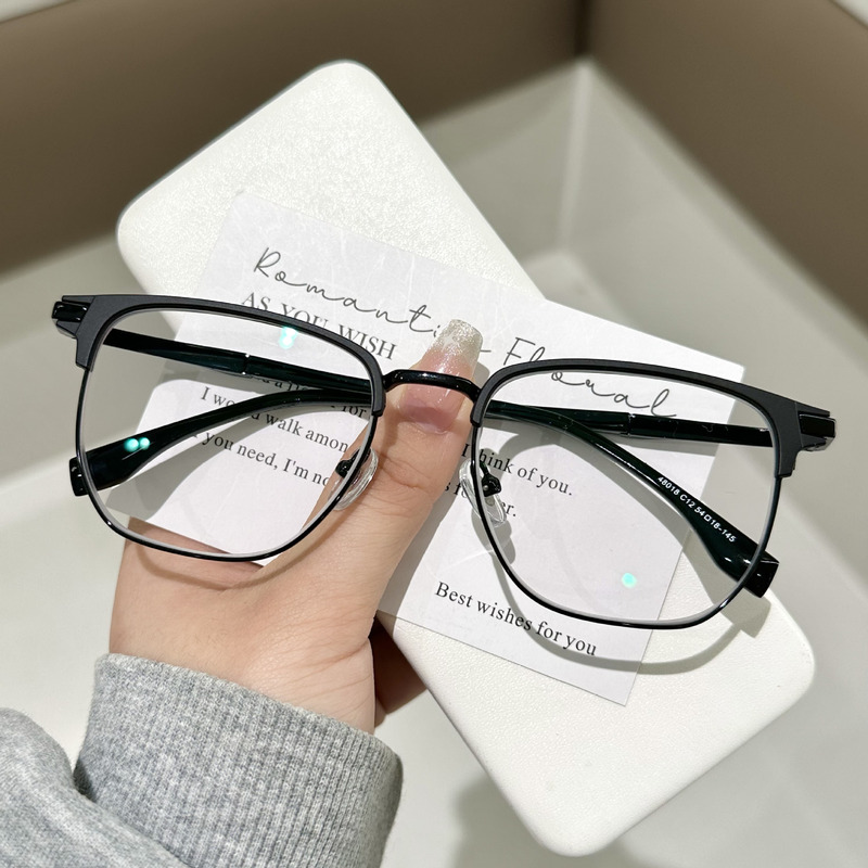 Danyang Douyin Xiao Luodi Same Style Eyebrow Frame Men's Large Frame Ultra-Light Pure Titanium Myopia Glasses Frame Men's 48018 Danyang Douyin Xiao Luodi Same Style Eyebrow Frame Men's Large Frame Ultra-Light Pure Titanium Myopia Glasses Frame Men's 48018