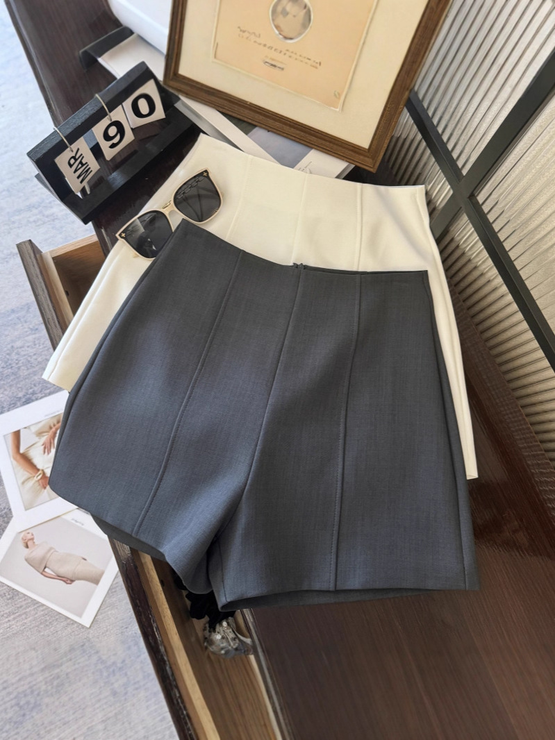 Quần short âu phục nữ cạp cao ống đứng dáng chữ A tối giản — Màu đen