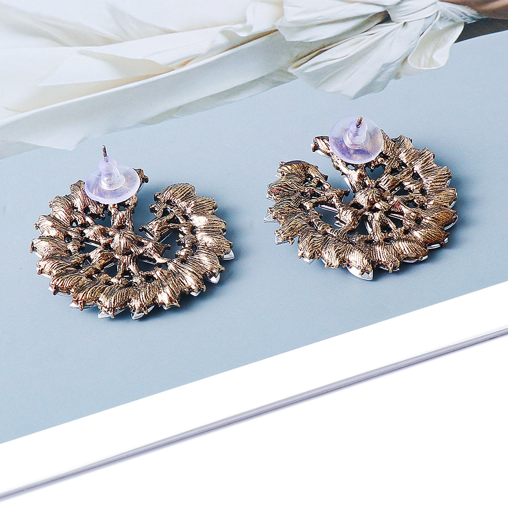 European And American New Alloy Diamond-studded Sunflower Earrings Female display picture 4