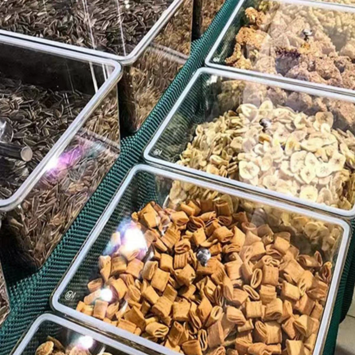 Супермаркет закусок сухофруктов запечатанные коробки