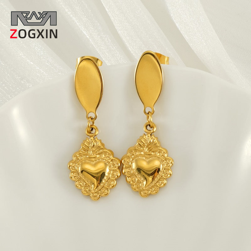Moda europea y americana nuevo estilo acero titanio amor aretes chapados en oro Pendientes retro en forma de corazón sin decoloración al por mayor mujeres