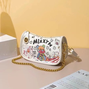 ���ļ��¿�Ů�����ԉT�f��������e��ĸС������ˮͰ���μ�б���