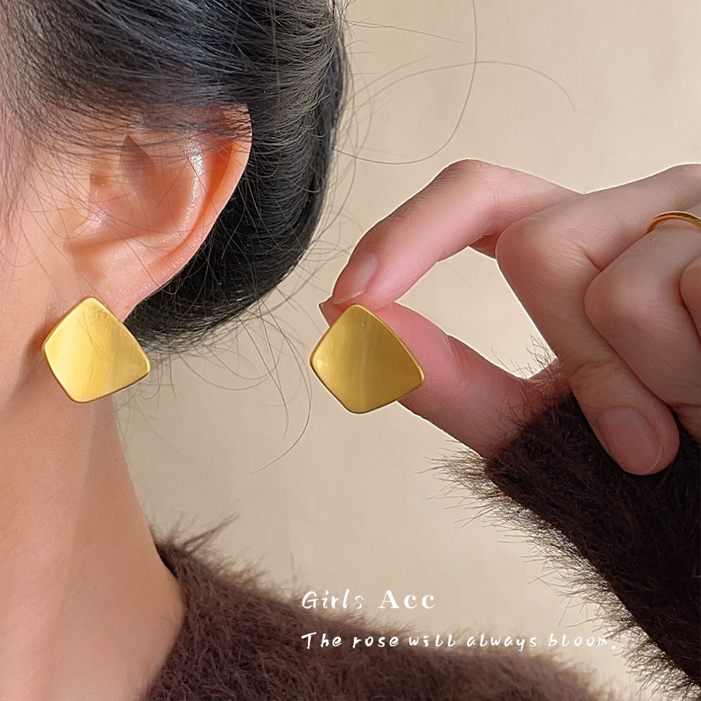 耳语补模特_0024_耳语场景新水印 拷贝 23.jpg