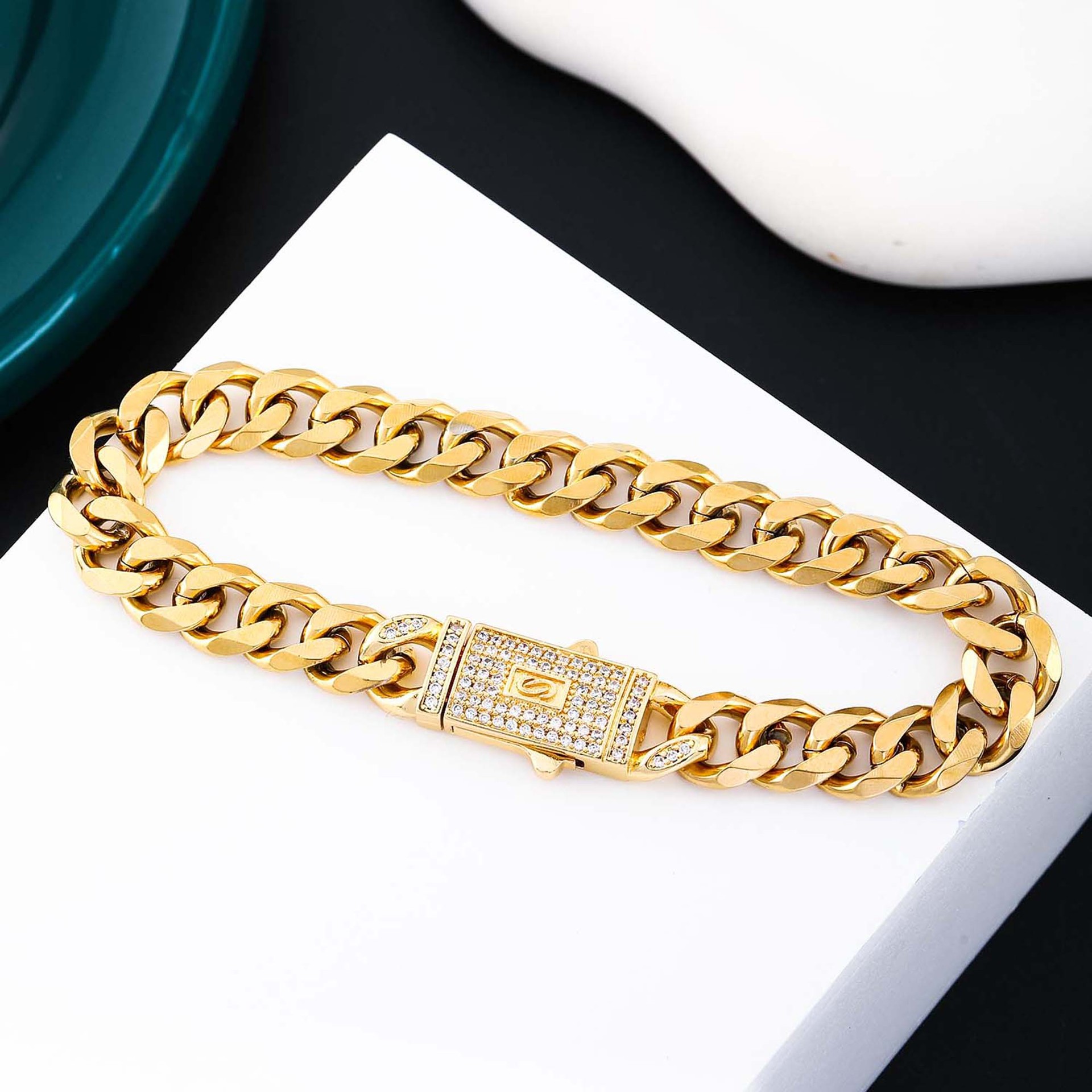 2025 nueva pulsera de doble capa cubana de hip-hop ins pulsera fresca de moda de lujo ligero personalidad de moda cadena cubana