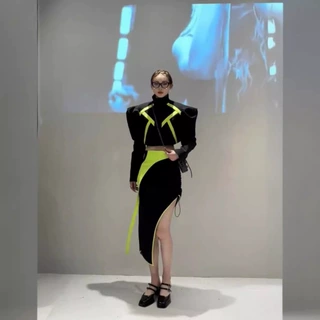 又a又飒小香风套装轻奢小众炸街上衣半身裙两件套女设计感早春季
