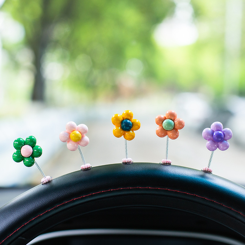 2024 nuevas celebridades de Internet sacudiendo la cabeza, flores de arco iris, lindos adornos de automóviles, consola central de coche, joyas de girasol, swing
