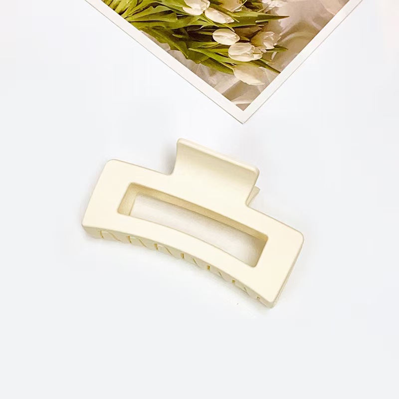 10.5cm square-off-white