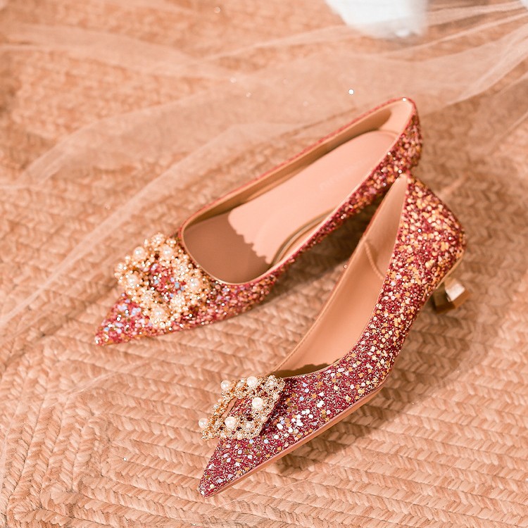 High heels with rhinestones pointed-toe