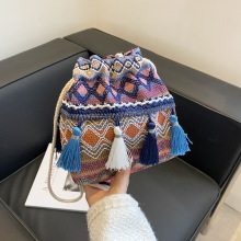 2025新款民族风帆布刺绣花条纹流苏抽绳女潮韩版单肩斜挎旅行小包