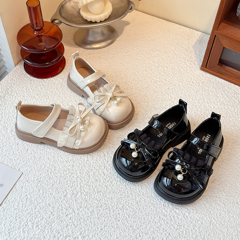 Zapatos de cuero de niñas Lolita dulces zapatos de princesa primavera y otoño 2025 nuevos zapatos de arco de estilo extranjero zapatos de espectáculo de chicas