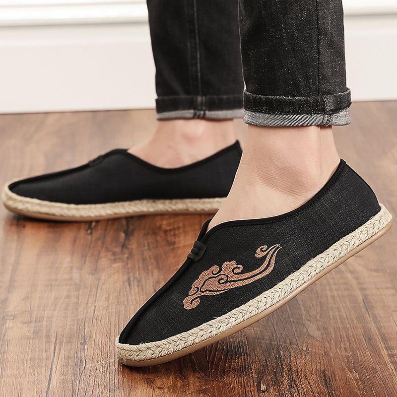 High-Appearance Value New Style Old Beijing Cloth Shoes for Men, Chinese Retro Soft-Soled Slip-On Trendy Shoes with Embroidery, Chinese Style Hanfu Casual Shoes