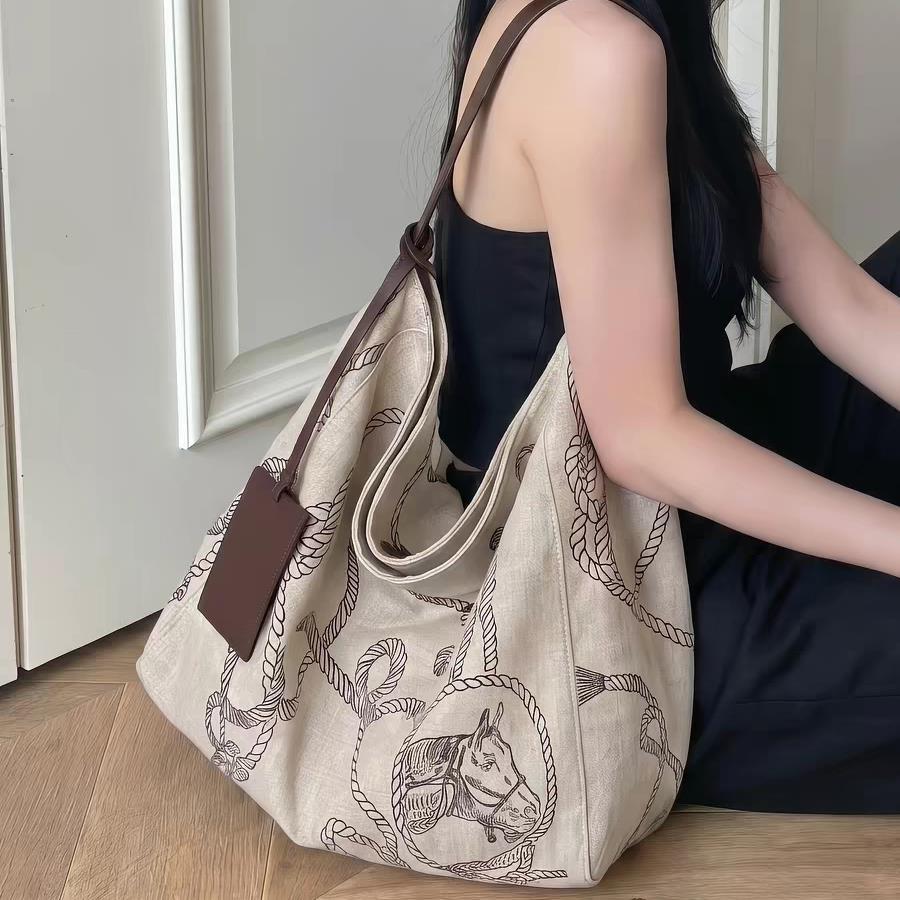 Small design retro capacious shoulder bag